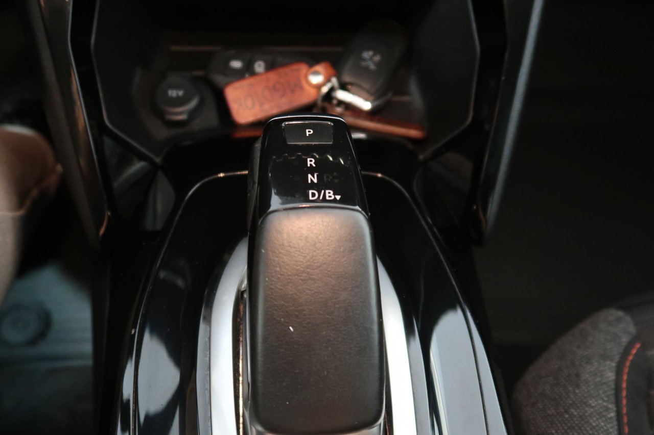 Peugeot e-2008, 136hk, 2021