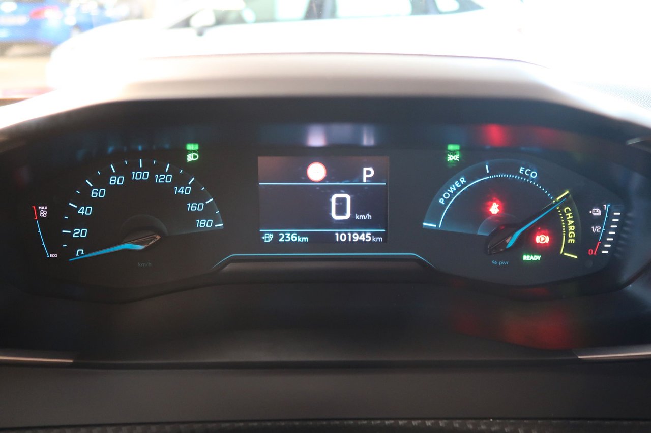 Peugeot e-2008, 136hk, 2021