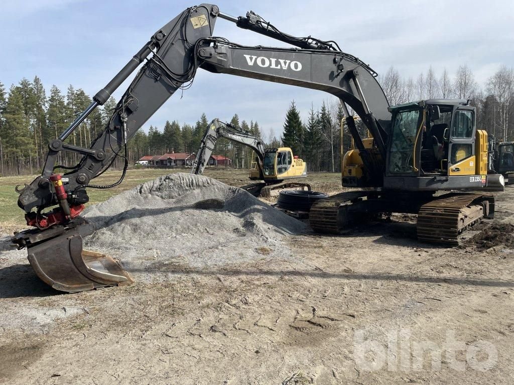 Bandgrävare Volvo ECR 235CL