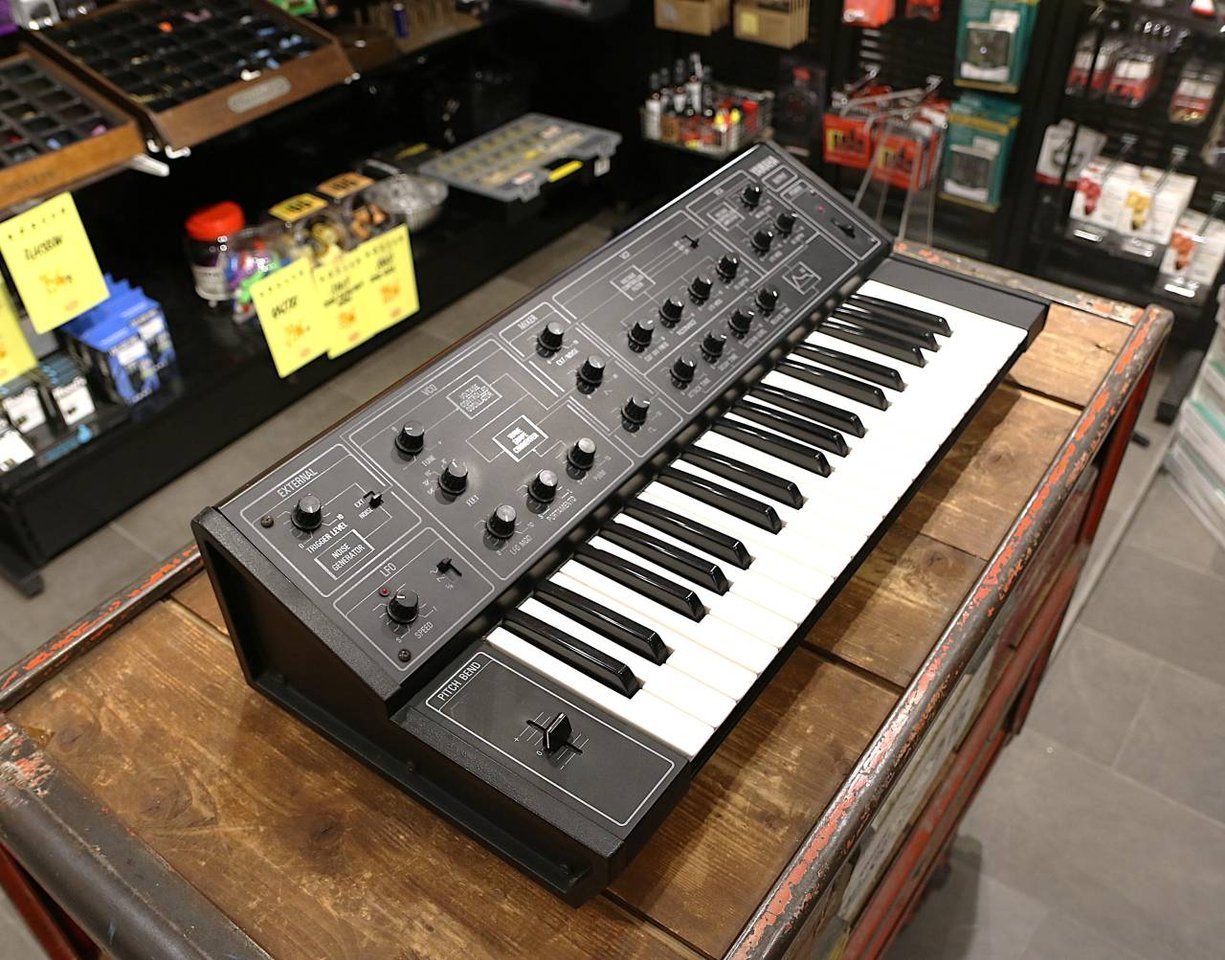 Begagnad Yamaha CS-5 Analogsy...