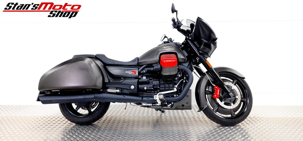 Moto Guzzi MGX-21 Flying Fort...