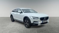 Volvo V90 Cross Country Momentum