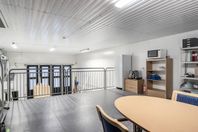 Perfekt lokal för företaget med fint kontor, verkstad och la