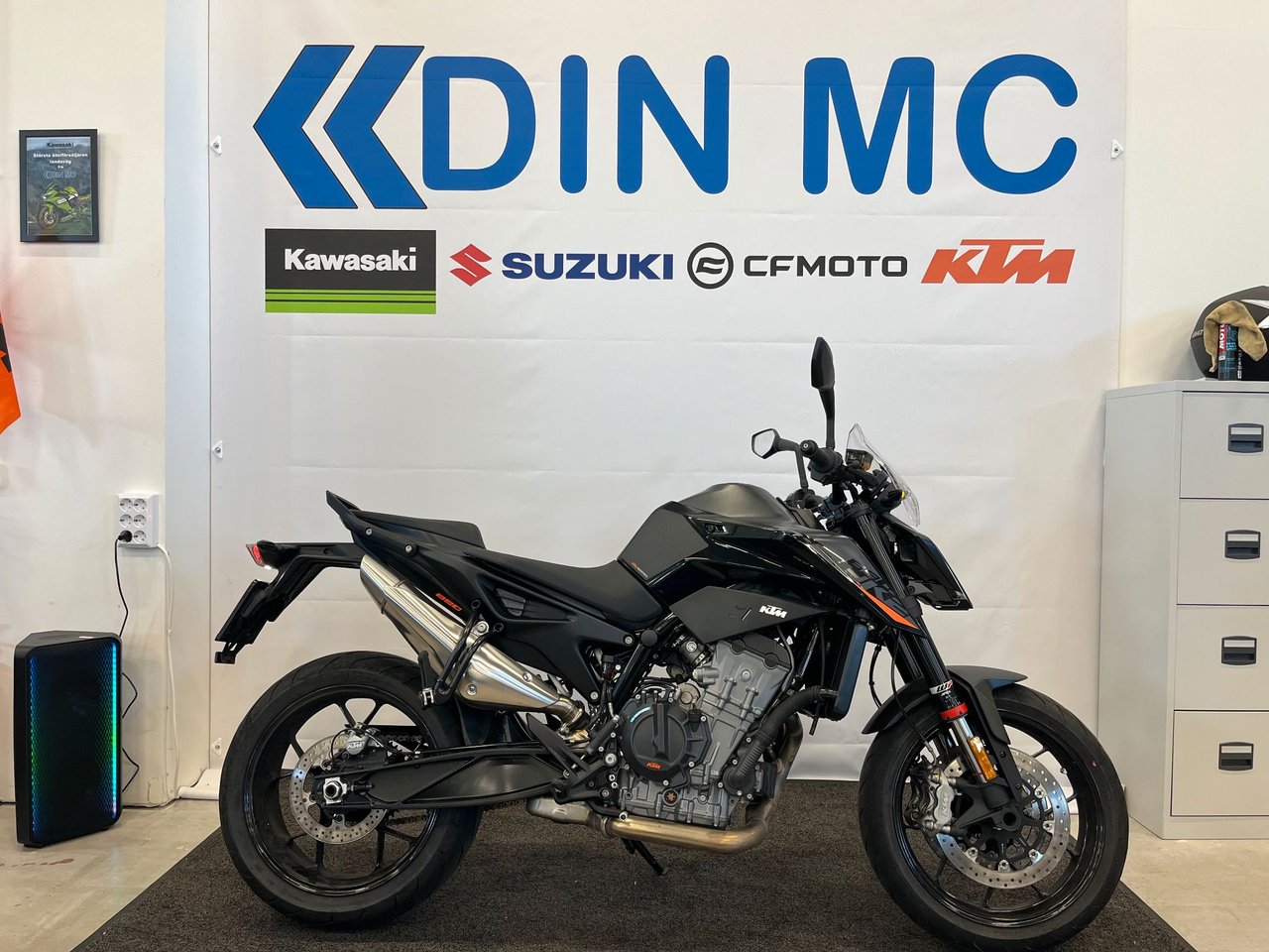 KTM 890 DUKE