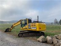 Grävmaskin Komatsu HB 215 LC -14 Rototilt med grip Nätauktio