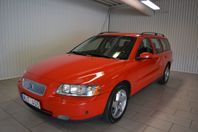 Volvo V70 2.5T Kinetic 2-ägare SoV Nyservad Dragkrok Skinn
