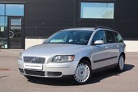Volvo V50 2.4 / Dragkrok / Fullservad på VOLVO / Nya däck