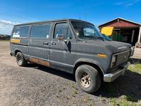 Ford Club Wagon E-150