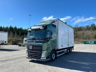 Volvo FH500 6X2 Skåpbil