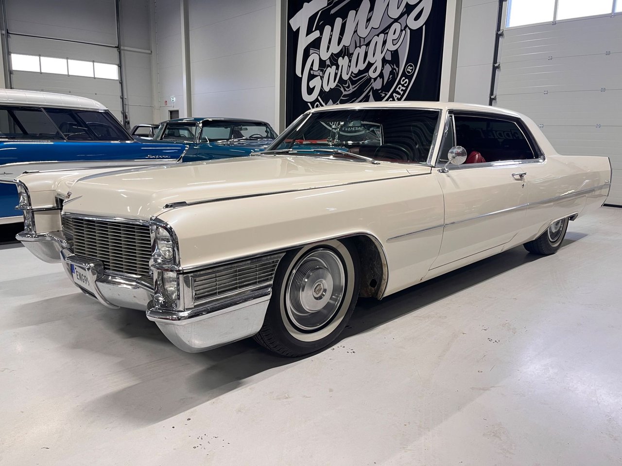 Cadillac Coupe de Ville 1965 ...