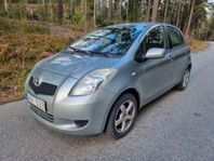 Toyota Yaris 5-dörrar 1.3 VVT-i / VÄLSERVAD