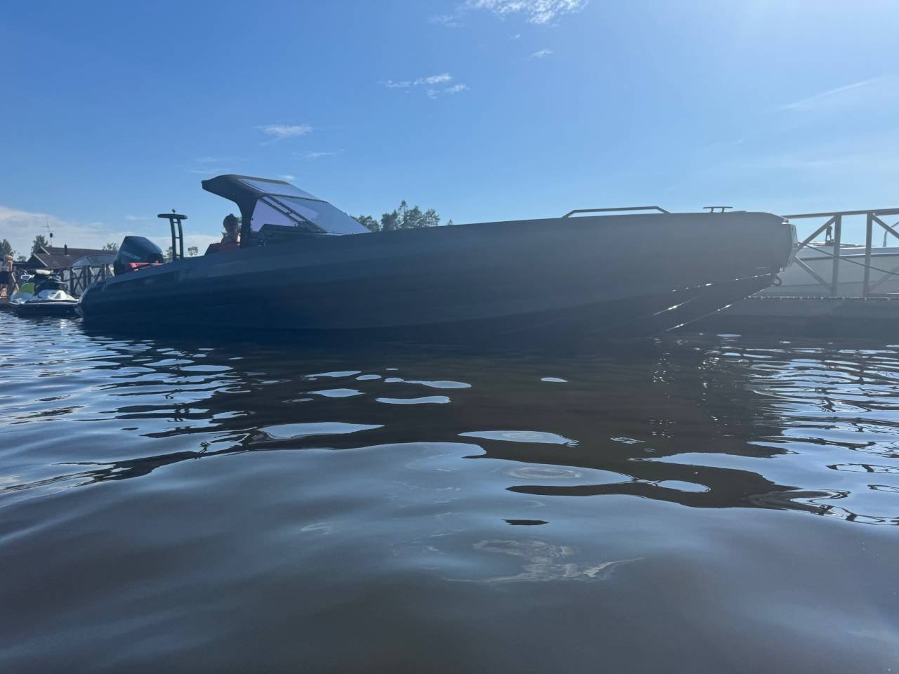 IRON 907 MED MERCURY 400 HK V...