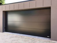 Motordriven garageport HK-porten