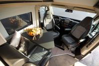 Adria *5.99m*Solceller*Dragkrok*Nya 140hk Euro6*1 ägare
