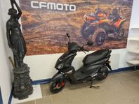 MOTO CR COMET SP KÖRKORTSFRI MOPED HJÄLM PÅ KÖPET