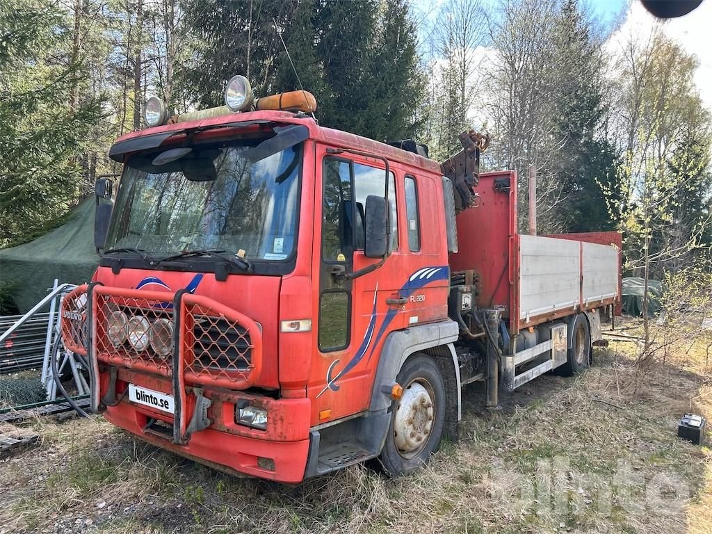 Kranbil VOLVO FL614 H / Repar...