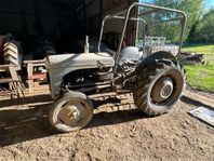 Traktor FERGUSON TE-A-20