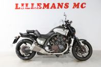 Yamaha V-MAX 1700