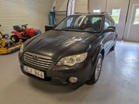 Subaru Outback 2.5 4WD 173Hk Taklucka Skinn Kamrem nybytt!