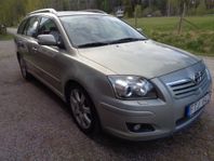 Toyota Avensis Kombi 2.0 NYBES U.A./AUTOMAT/DRAG/AC/MV/FINAN