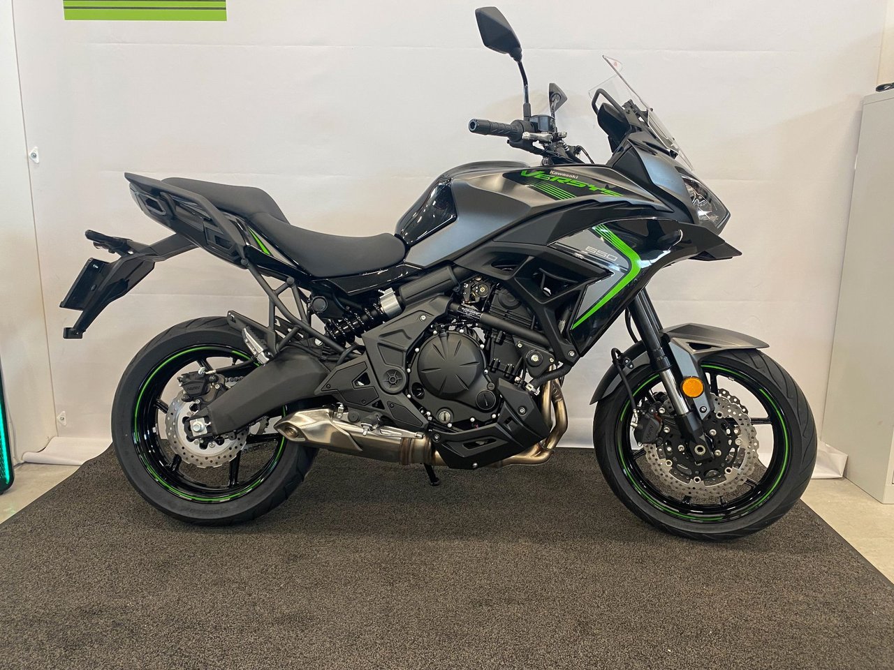 Kawasaki Versys 650 "omgående...