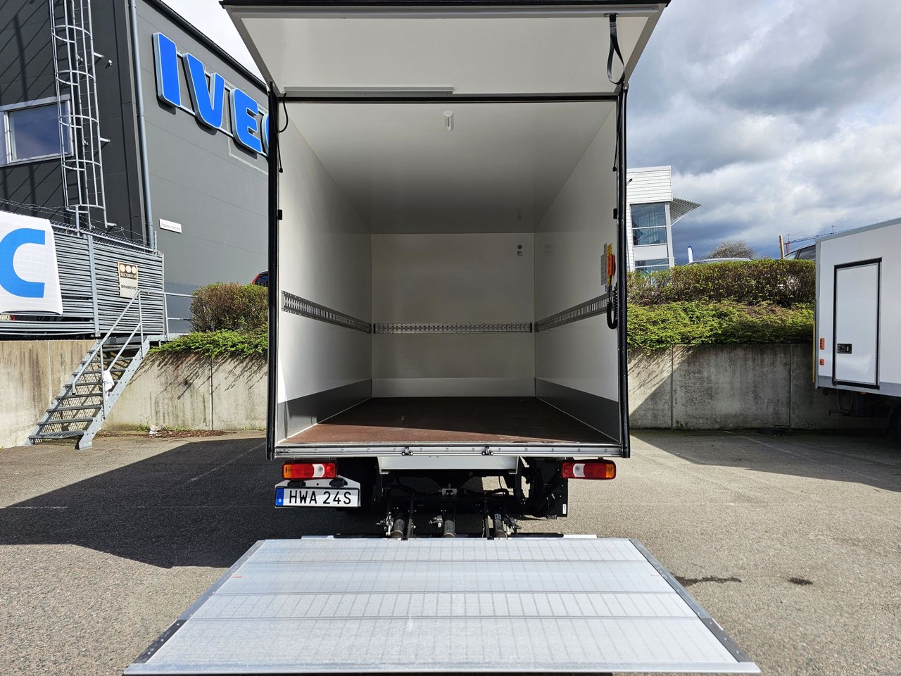 Iveco Daily 35-160 Chassi Cab 2.3 JTD Hi-Matic, 156hk, 2024