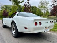 Chevrolet Corvette C3 T-Top • EN RIKTIG PÄRLA MED PIGG 350"!