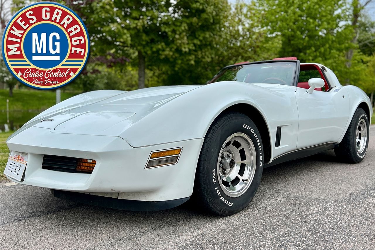 Chevrolet Corvette C3 T-Top •...