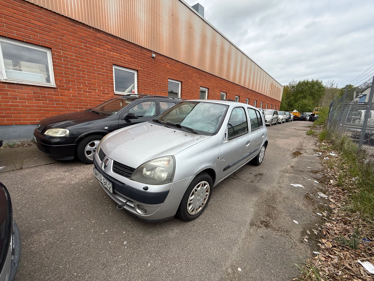 Renault Clio 5-dörrars Halvko...