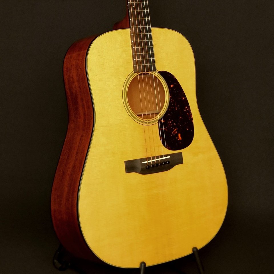 Martin D-18 - "2025" - Fri frakt
