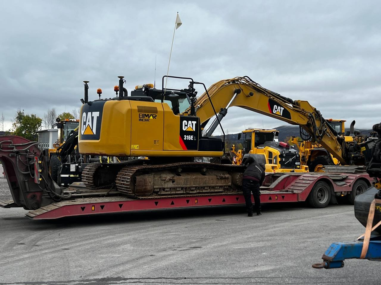 Uthyres Grävare Cat 316e
