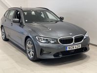 BMW 330e BMW 330e Xdrive 292hk Värmare Drag Sensor fram bak