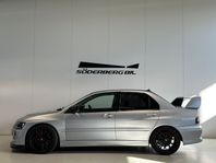 Mitsubishi Lancer Evolution 2.0 4WD värre kammar Evo 9 turbo