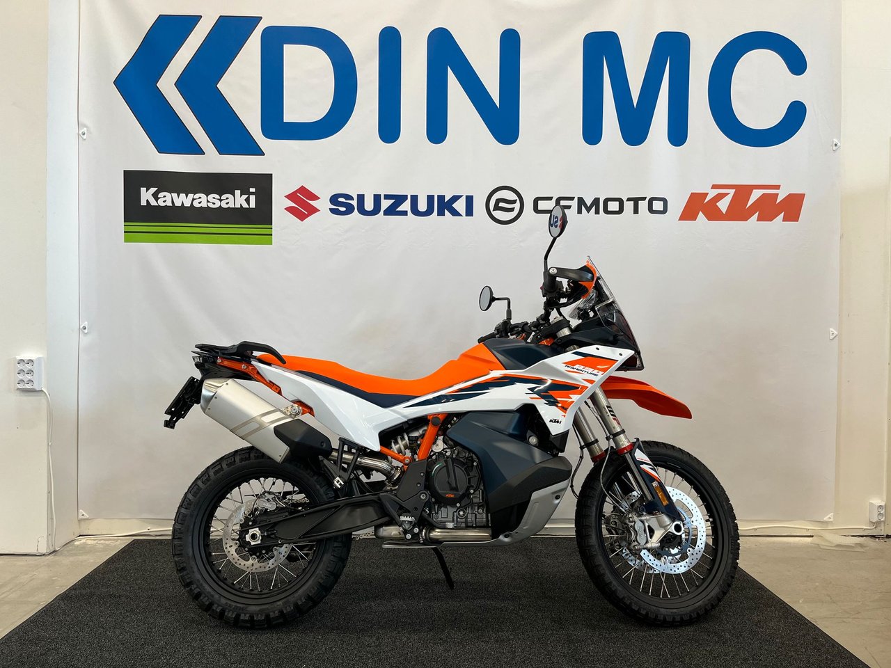 KTM 890 ADVENTURE R "För omgå...