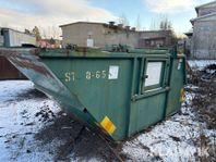 Container B.låångs 8m3