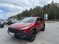 Jeep Cherokee 3.2 V6 4WD 272hk Automat Trailhawk Drag Skinn