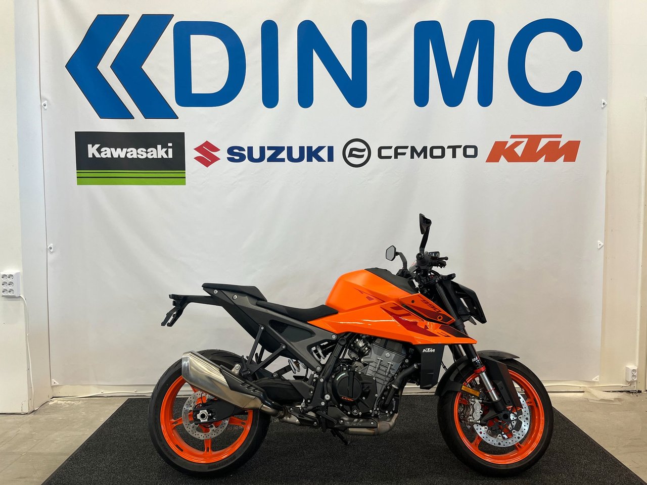 KTM 990 Super Duke "Spara 230...