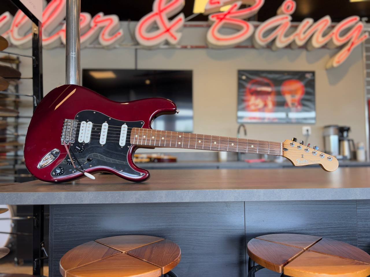 Fender Standard Stratocaster ...