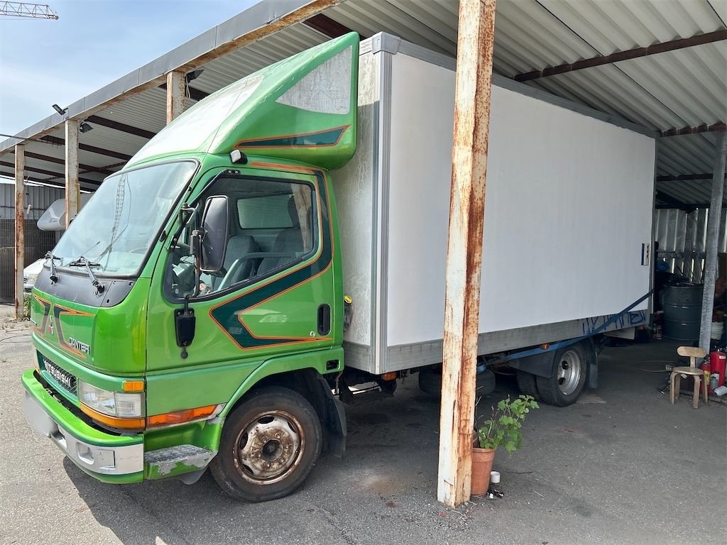 Lätt lastbil MITSUBISHI CANTE...
