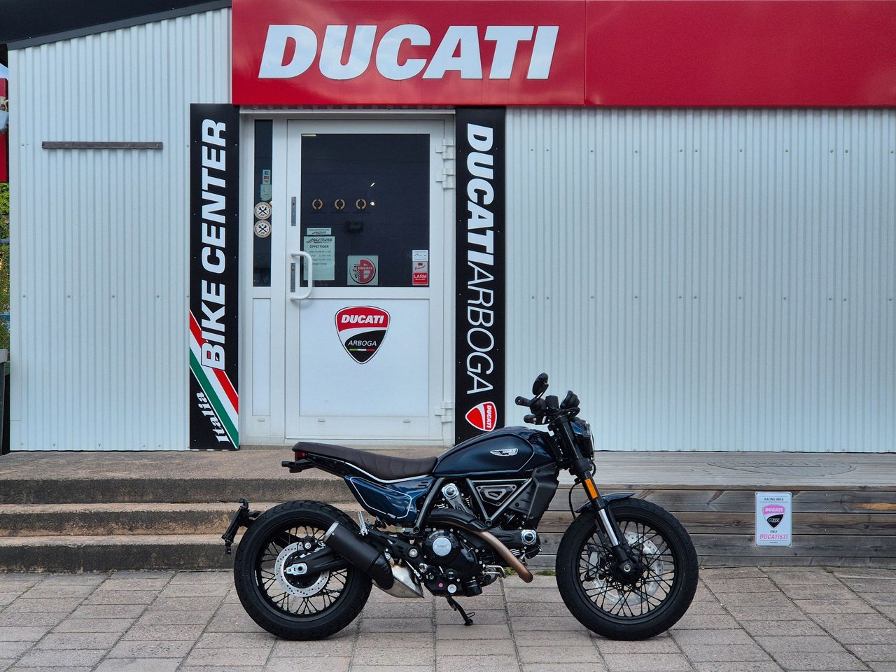 Ducati Scrambler Nightshift *...