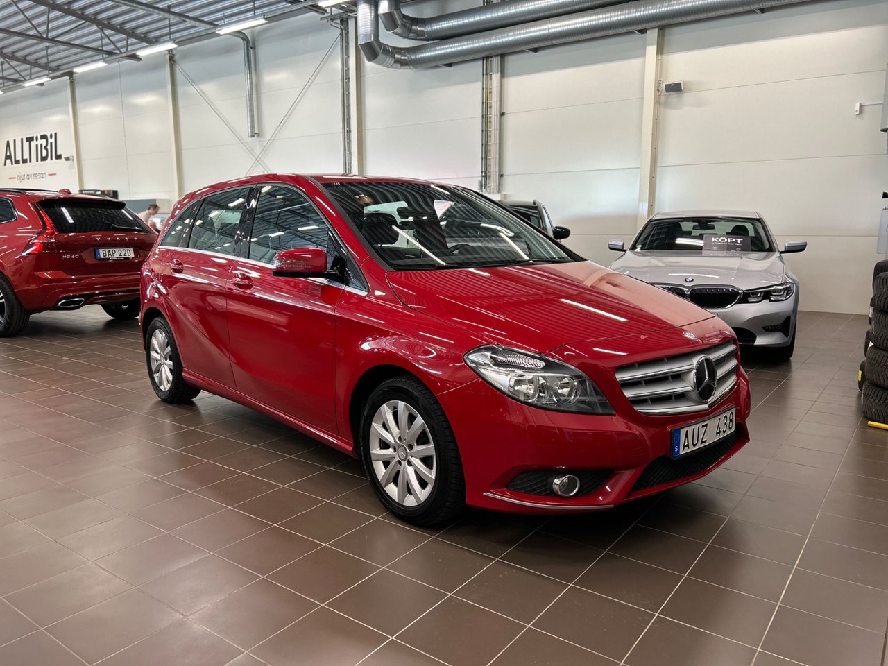 Mercedes-Benz B 180 BlueEFFICIENCY Manual, 122hp, 2013