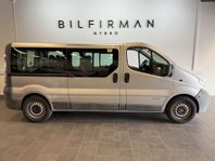 Nissan Primastar Kombi 2.5 dCi Quickshift 9 sits