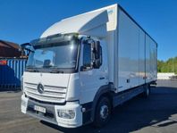 Mercedes Atego skåp med öppningsbarsida