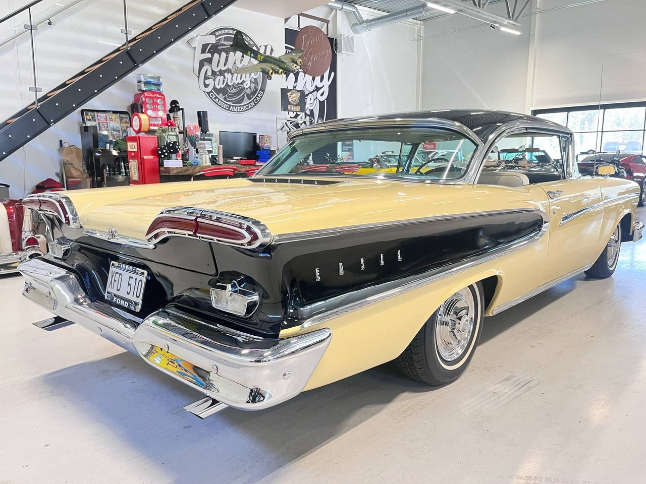 Edsel Pacer 2-dörrars Hardtop...