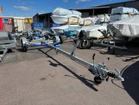 Tikitreiler 1250 BT bromsad 80 km/h båttrailer - Begagnad