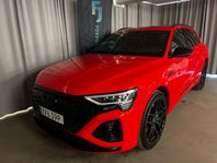 Audi Q8 55 e-tron quattro S Line MOMS Pano Drag B&O S/V-hjul