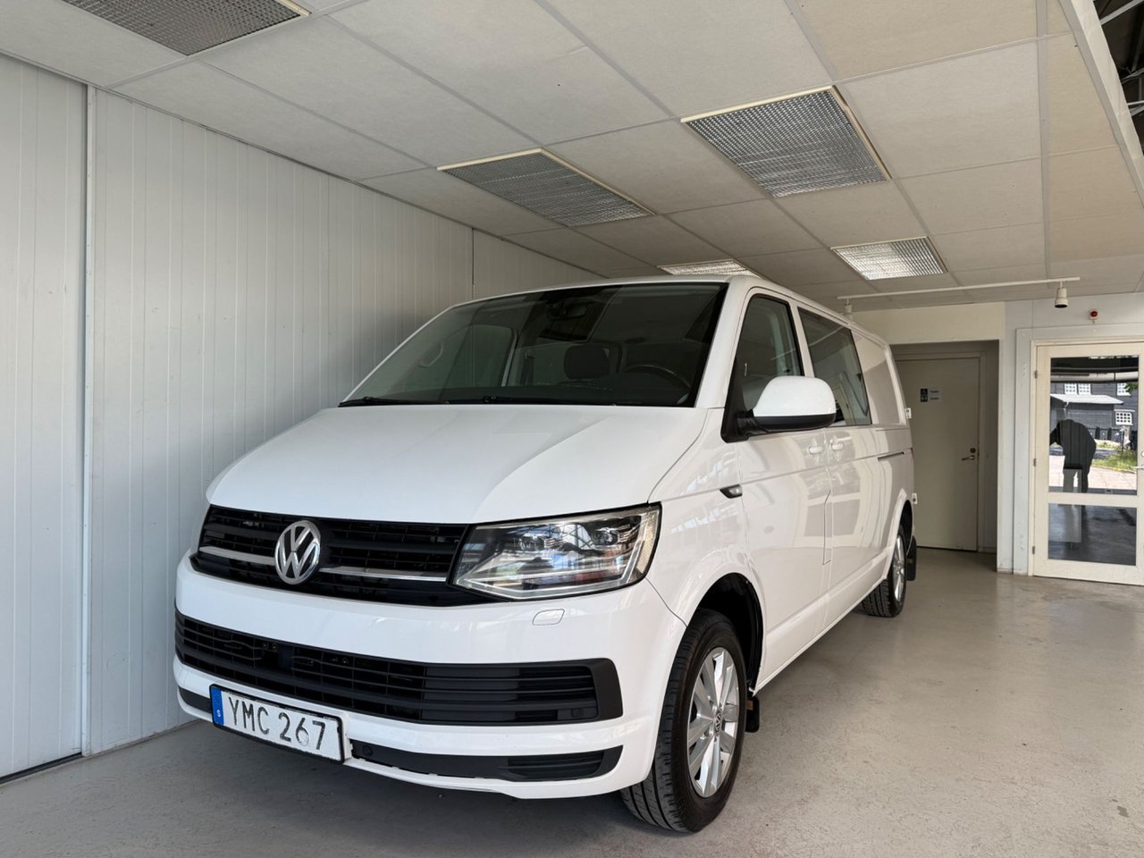 Volkswagen Transporter Kombi ...