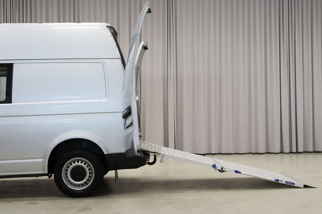 Volkswagen Transporter T30 2.0 TDI SCR DSG Sekventiell, 150hk, 2022