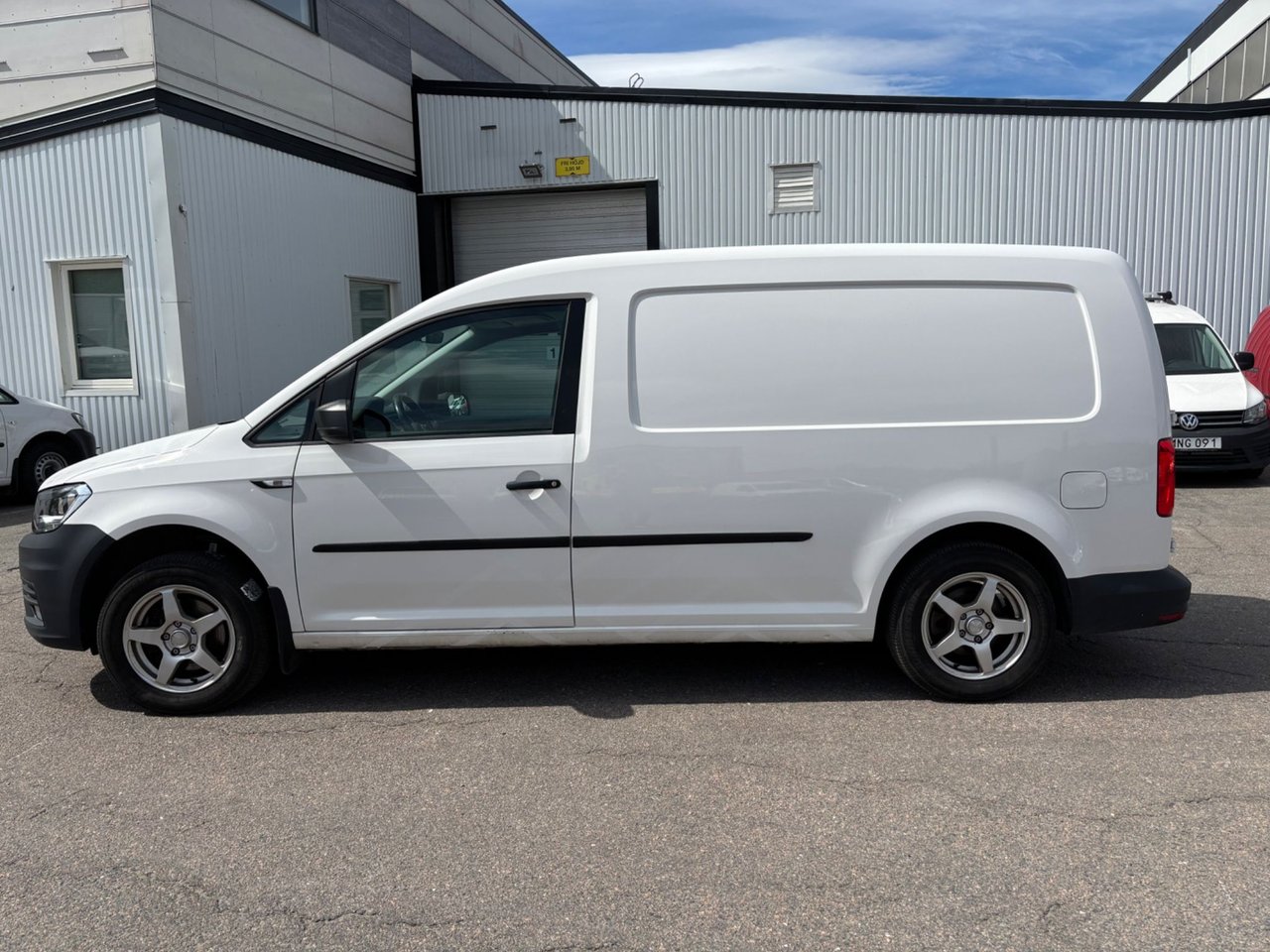 Volkswagen Caddy Maxi VI KÖPE...