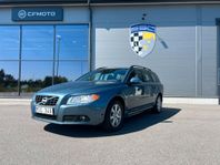 Volvo V70 T4 Momentum Navi Drag låga mil